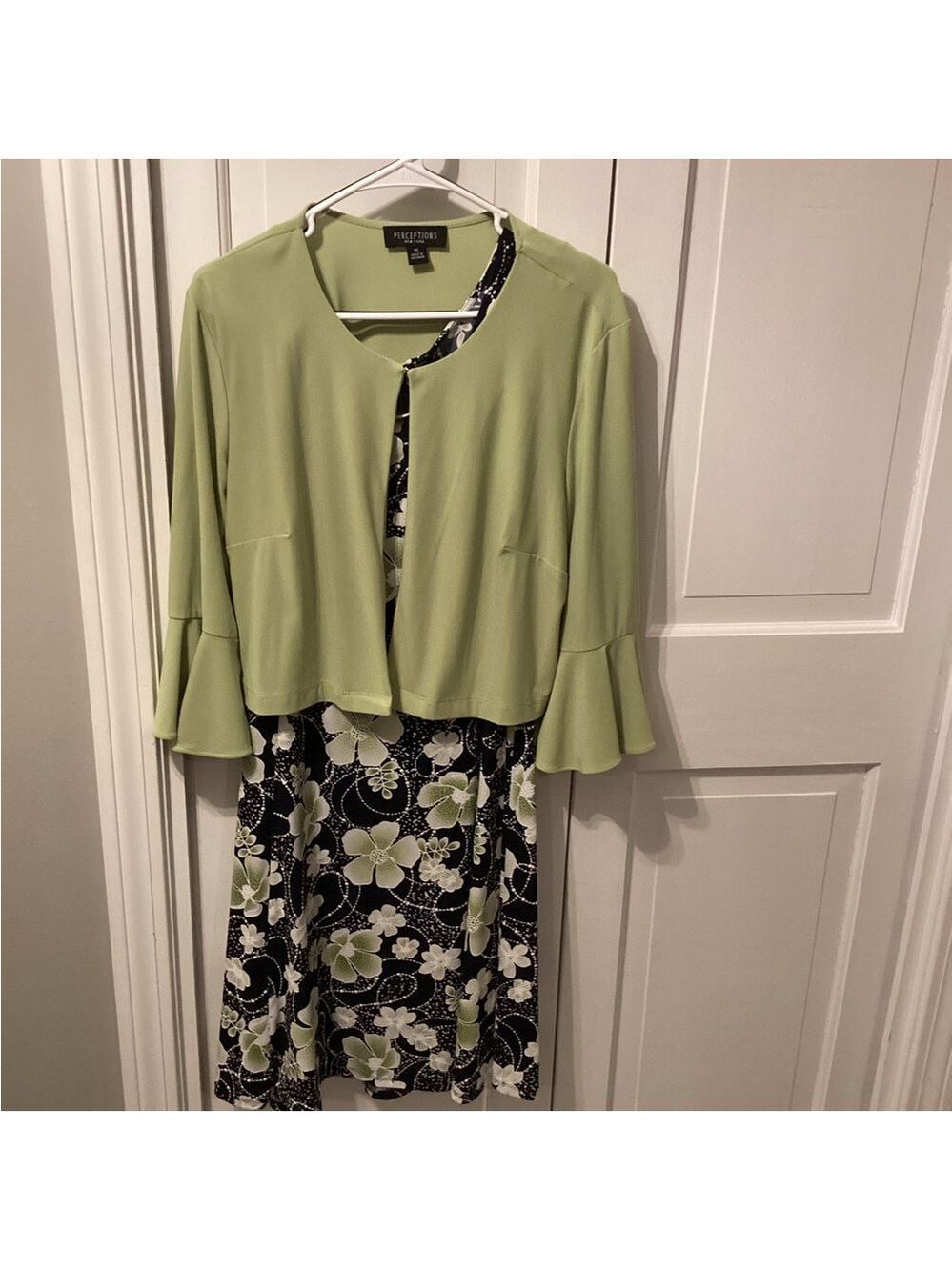 NWOT Notations NY Green and Black Floral Dress Set with Jacket